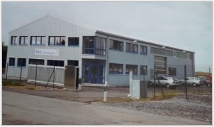 Das neu errichtete Betriebsgebäude in der Agendorfer Straße in Bogen, 2001